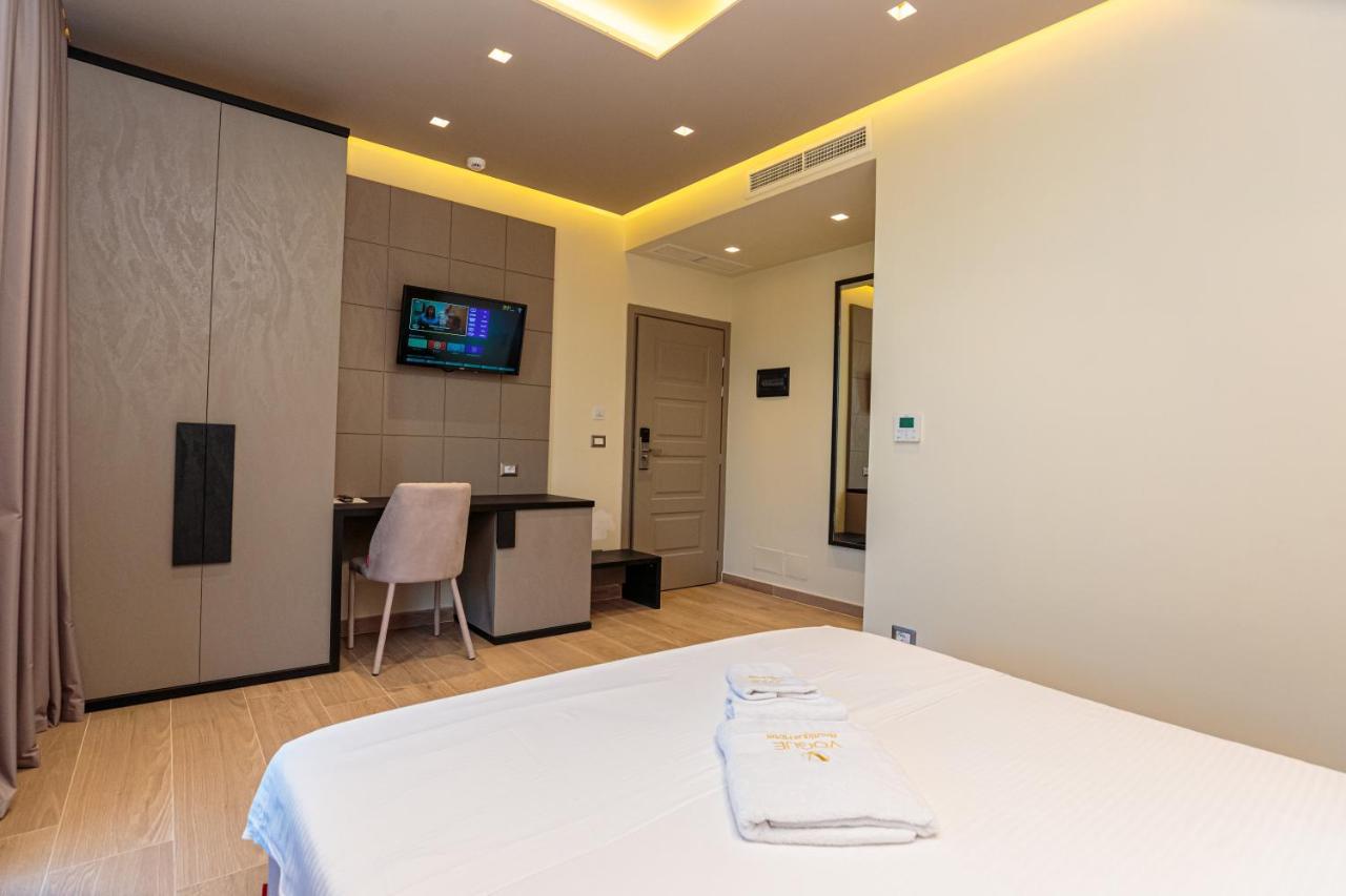 Vlorë Vogue Boutique Hotel מראה חיצוני תמונה